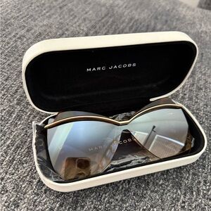 Marc Jacobs Women's Sunglasses - Gold and Brown